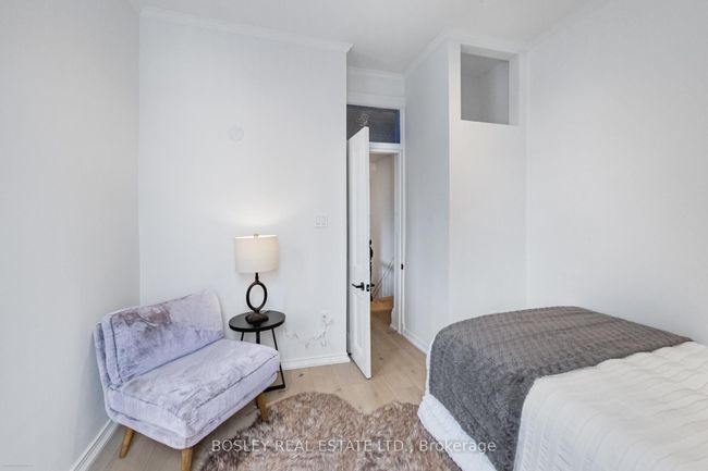 282 Crawford St, House attached with 5 bedrooms, 4 bathrooms and 1 parking in Toronto ON | Image 19
