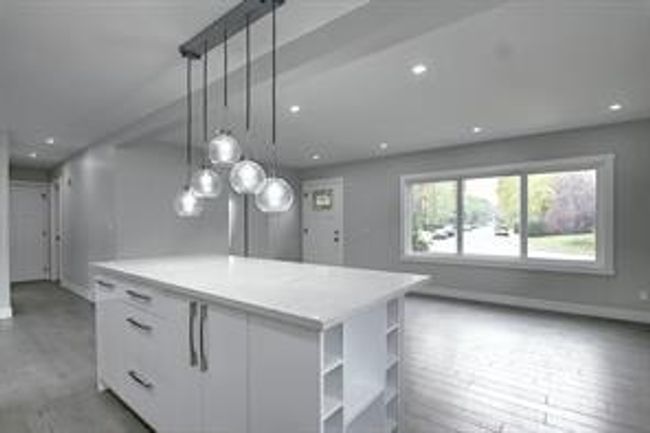 15 Haddock Rd Sw, House detached with 3 bedrooms, 3 bathrooms and 3 parking in Calgary AB | Image 11