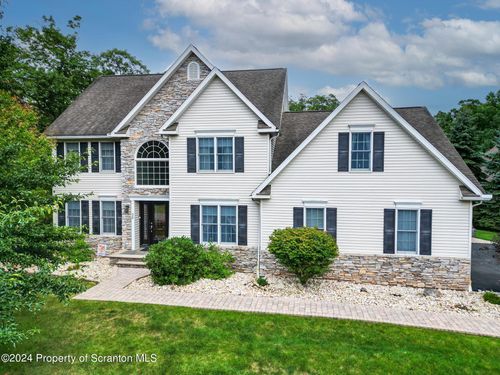 28 Harley Dr, Mountain Top, PA, 18707-1271 | Card Image