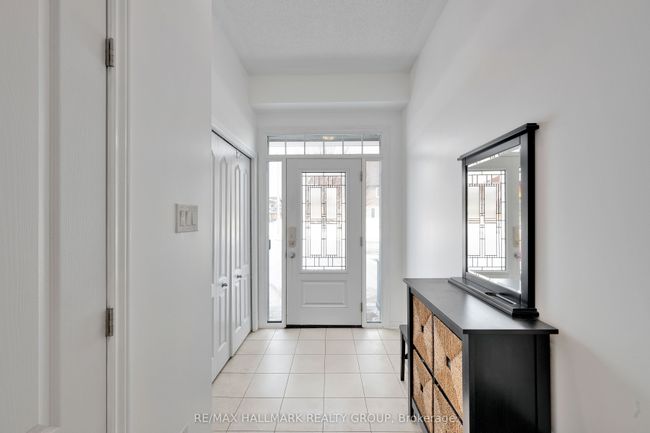 1111 Cobble Hill Dr, House attached with 3 bedrooms, 4 bathrooms and 1 parking in Nepean ON | Image 4