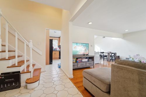 324-324 Brook St, Harrington Park, NJ, 07640-1115 | Card Image