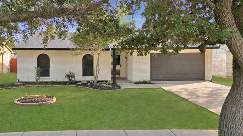 5500 Slay Dr, The Colony, TX, 75056-4522 | Card Image