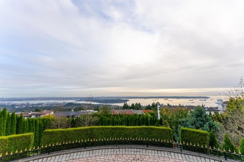 1409 Chartwell Dr, West Vancouver, BC, V7S2R7 | Card Image