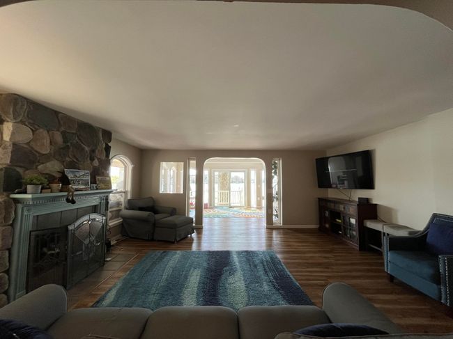 1864 Point St, House other with 3 bedrooms, 2 bathrooms and null parking in Commerce Township MI | Image 13