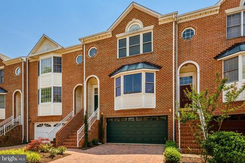 8162 Madrillon Ct, VIENNA, VA, 22182-3751 | Card Image