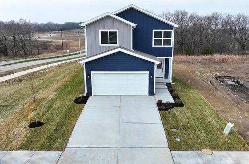 773 Creekmoor Dr, Raymore, MO, 64083-8798 | Card Image