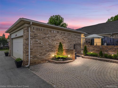50311 Highpoint Ct, Macomb, MI, 48044-6106 | Card Image