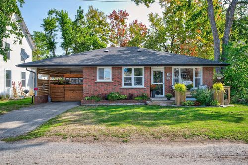 34 William St, Bobcaygeon, ON, K0M1A0 | Card Image