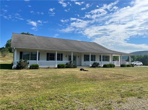 568 Buckley Ln, Almond, NY, 14804-9689 | Card Image