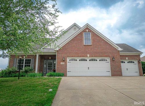 2747 Thornhill Dr, Evansville, IN, 47725-6818 | Card Image