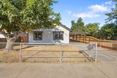 340 N Linnell Ave, Farmersville, CA, 93223-1534 | Card Image