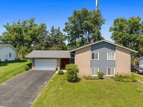 6308 Macarthur Dr, Woodridge, IL, 60517-1339 | Card Image