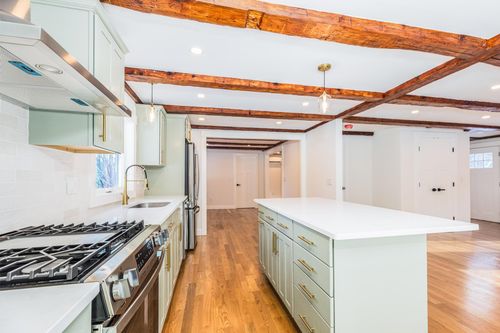 39 Mast Rd, Lee, NH, 03861-6567 | Card Image