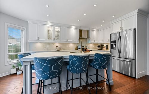 47 Trailview Lane, Bolton, ON, L7E2W1 | Card Image