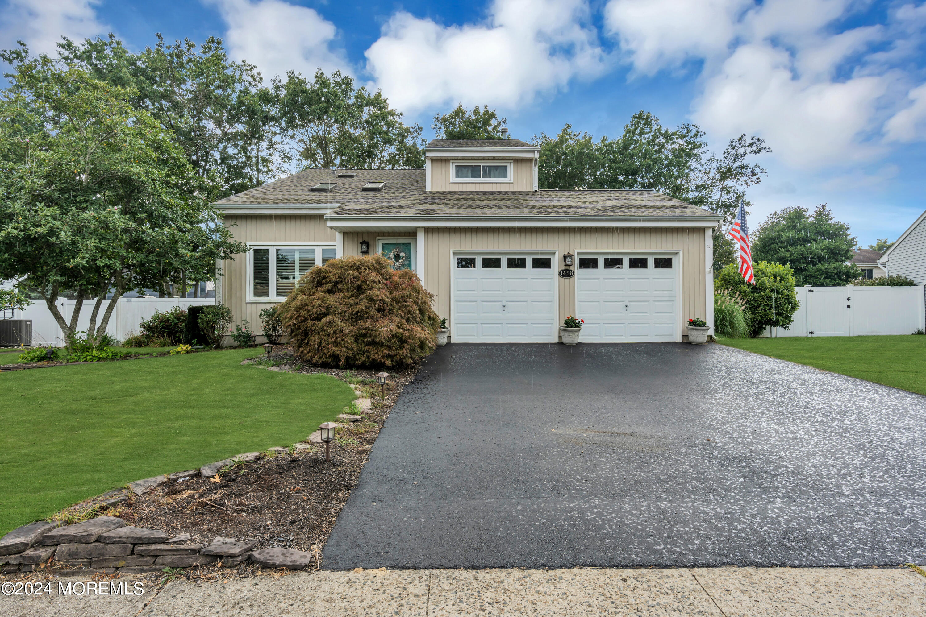 Iroquois Ct, Toms River, NJ 08755