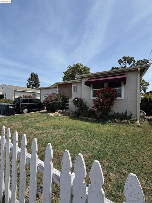 177 Jimno Ave, Pittsburg, CA, 94565-7227 | Card Image