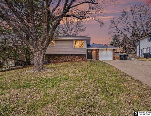 9546 Taylor Street, Omaha, NE, 68134 | Card Image