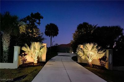 2568 24th Avenue Se, House other with 4 bedrooms, 4 bathrooms and null parking in Naples FL | Image 3