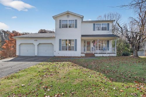 18403 Ironwood Loop, Abingdon, VA, 24210-8253 | Card Image