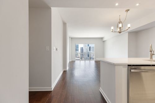 apt-2400-555 Church St, Nashville, TN, 37219-2330 | Card Image