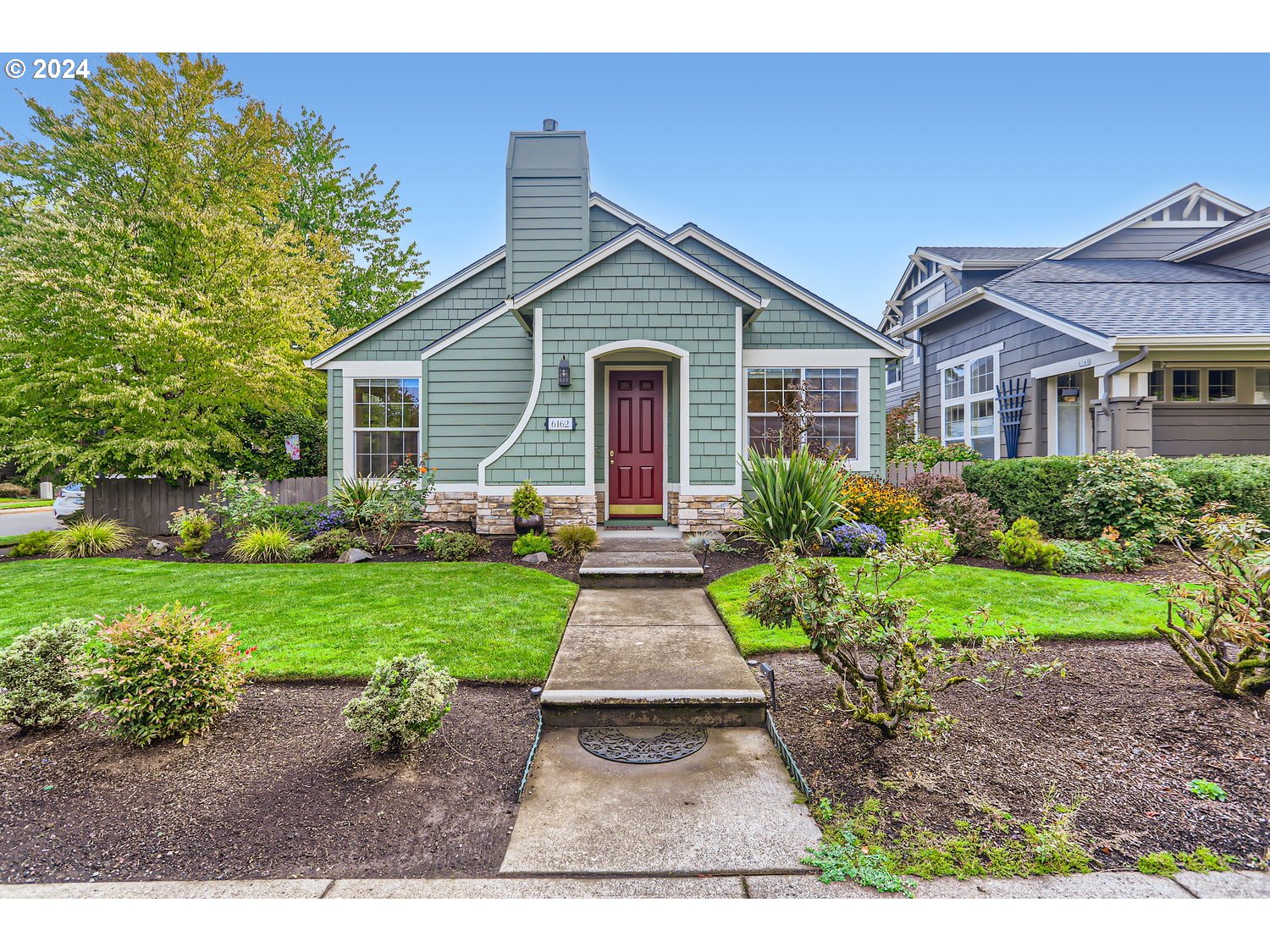 Rosebay Dr, Hillsboro, OR 97124