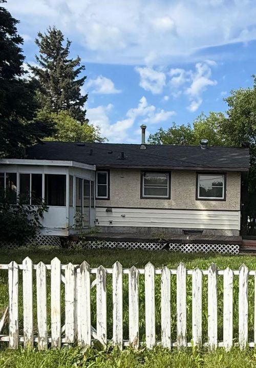 5423 46 Street, Whitecourt, AB, T7S1G6 | Card Image