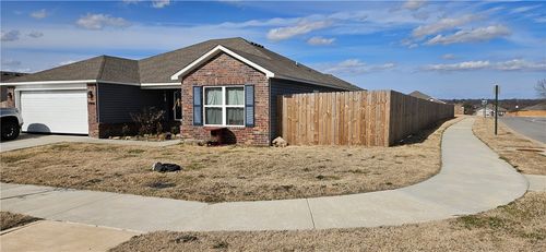 2908 W Obsidian St, Fayetteville, AR, 72704-7235 | Card Image