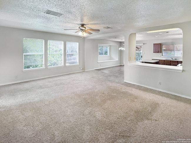 9814 Diamond Cliff Dr, House other with 3 bedrooms, 2 bathrooms and null parking in Helotes TX | Image 14