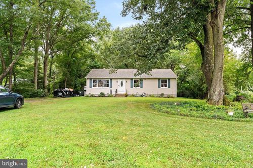 150 Disbrow Hill Rd, MILLSTONE TOWNSHIP, NJ, 08535-6006 | Card Image