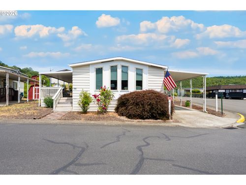 703 Shadow Ranch Ln, Roseburg, OR, 97470-1156 | Card Image