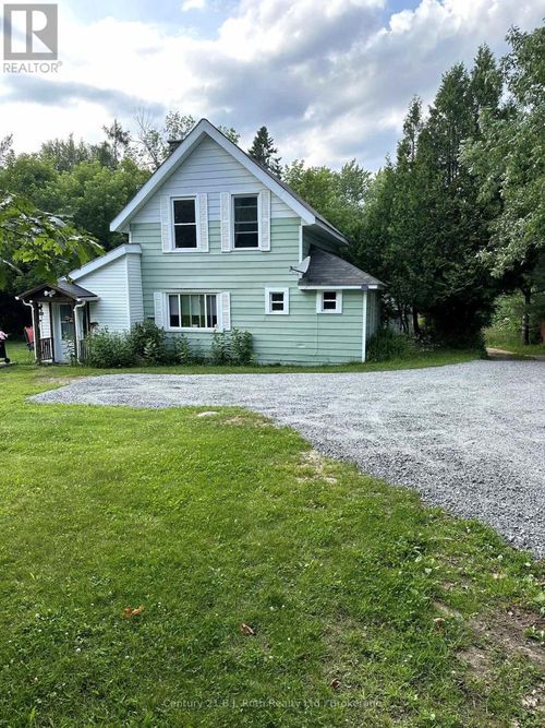 4 Stocking Lane, Huntsville, ON, P1H1V4 | Card Image