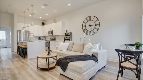1124 Prospering Creek St, Las Vegas, NV, 89135-1595 | Card Image
