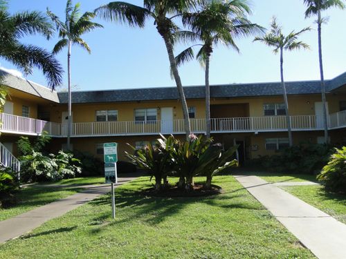 206-220 Croton Ave, Lantana, FL, 33462-2974 | Card Image