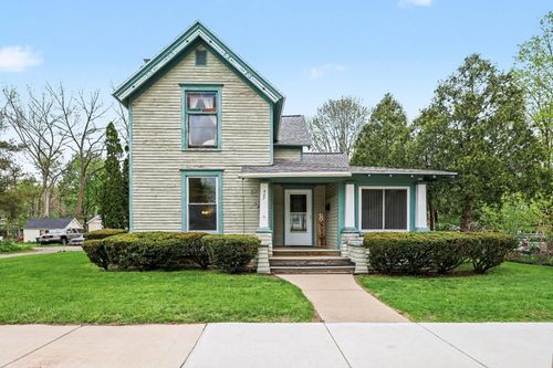 527 N Monroe St, Lowell, MI, 49331-1184 | Card Image