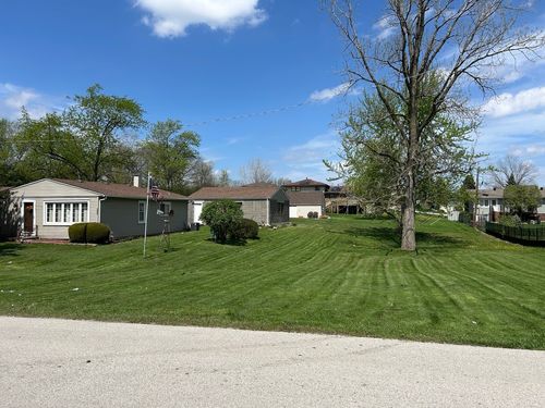 8946 W 84th St, Justice, IL, 60458-1711 | Card Image
