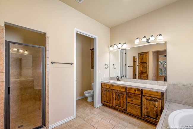 2789 Indian Wells Dr, House other with 3 bedrooms, 4 bathrooms and null parking in Kerrville TX | Image 13