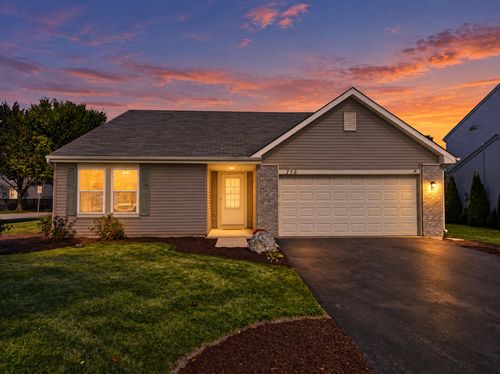 756 Glen Cove Ln, Pingree Grove, IL, 60140-9128 | Card Image