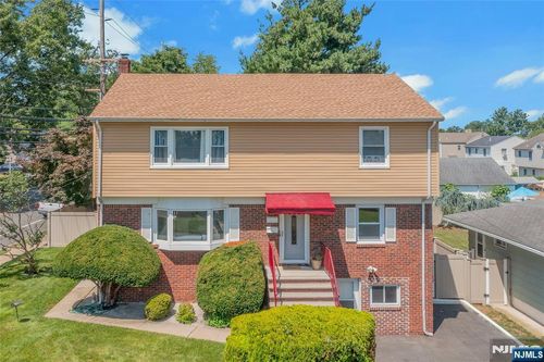 177 Parkway, Maywood, NJ, 07607-1551 | Card Image