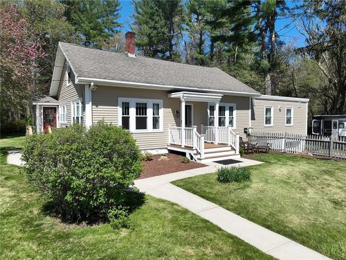 802 Round Top Rd, Burrillville, RI, 02830-1042 | Card Image