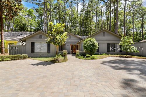 27 Arrow Wood Rd, Hilton Head Island, SC, 29926-1706 | Card Image