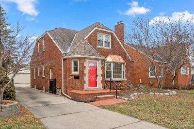 941 N Mildred Street, Home with 4 bedrooms, 2 bathrooms and null parking in Dearborn MI | Image 1