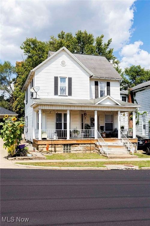 113 E 4th St, Uhrichsville, OH, 44683-1824 | Card Image