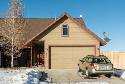 823 Austin Ln, Pinedale, WY, 82941-6721 | Card Image