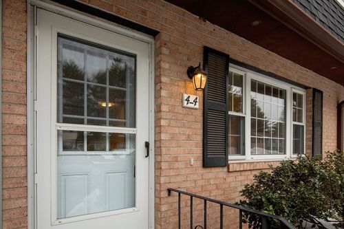 4-4 Treetop Ln, Kingston, MA, 02364-1207 | Card Image