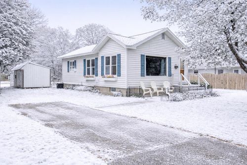 919 Lawndale St, Ludington, MI, 49431-1927 | Card Image