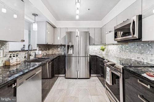 1-b7-10248 Appalachian Cir, OAKTON, VA, 22124-2856 | Card Image