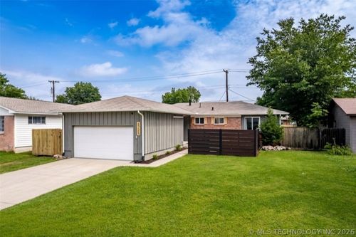 6725 E 27th St, Tulsa, OK, 74129-6201 | Card Image