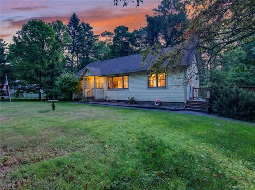 80 Beaver Brook Rd, Narrowsburg, NY, 12764-5418 | Card Image