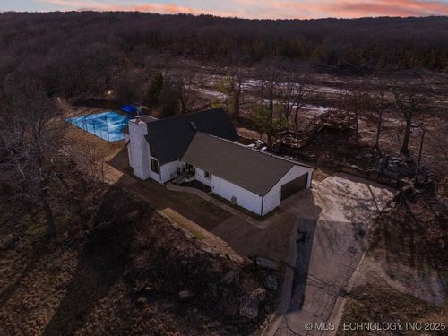 201 Oak Trl, Cleveland, OK, 74020-9752 | Card Image