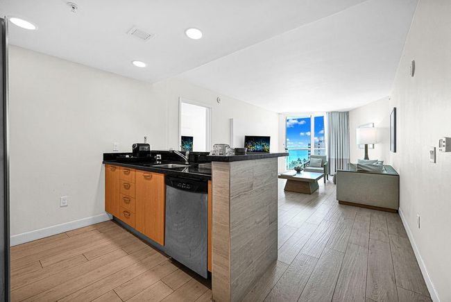 1013 - 505 N Fort Lauderdale Beach Blvd, Condo with 1 bedrooms, 2 bathrooms and null parking in Fort Lauderdale FL | Image 10